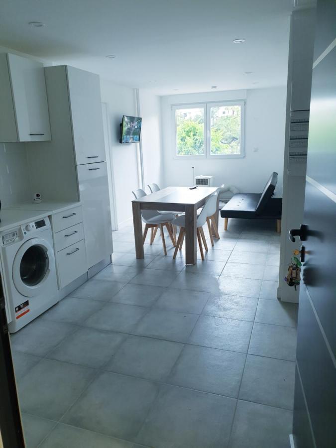 Appartements Renove 2023 Proche Aeroport 5Min, Gare Sncf 2 Min, Tramway Au Pied De L'Immeuble , Parking Possible, Renovated Apartments 2023 Near The Airport 5 Min, Train Station 2 Min, Tram Next To The Building 1 Min, Parking Possible Niza Exterior foto