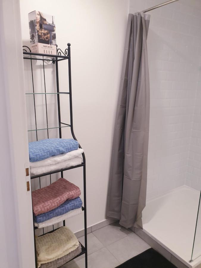 Appartements Renove 2023 Proche Aeroport 5Min, Gare Sncf 2 Min, Tramway Au Pied De L'Immeuble , Parking Possible, Renovated Apartments 2023 Near The Airport 5 Min, Train Station 2 Min, Tram Next To The Building 1 Min, Parking Possible Niza Exterior foto