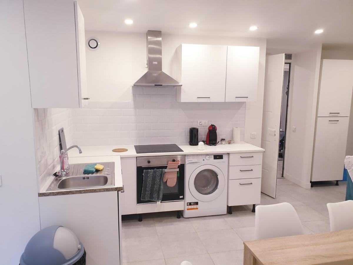 Appartements Renove 2023 Proche Aeroport 5Min, Gare Sncf 2 Min, Tramway Au Pied De L'Immeuble , Parking Possible, Renovated Apartments 2023 Near The Airport 5 Min, Train Station 2 Min, Tram Next To The Building 1 Min, Parking Possible Niza Exterior foto