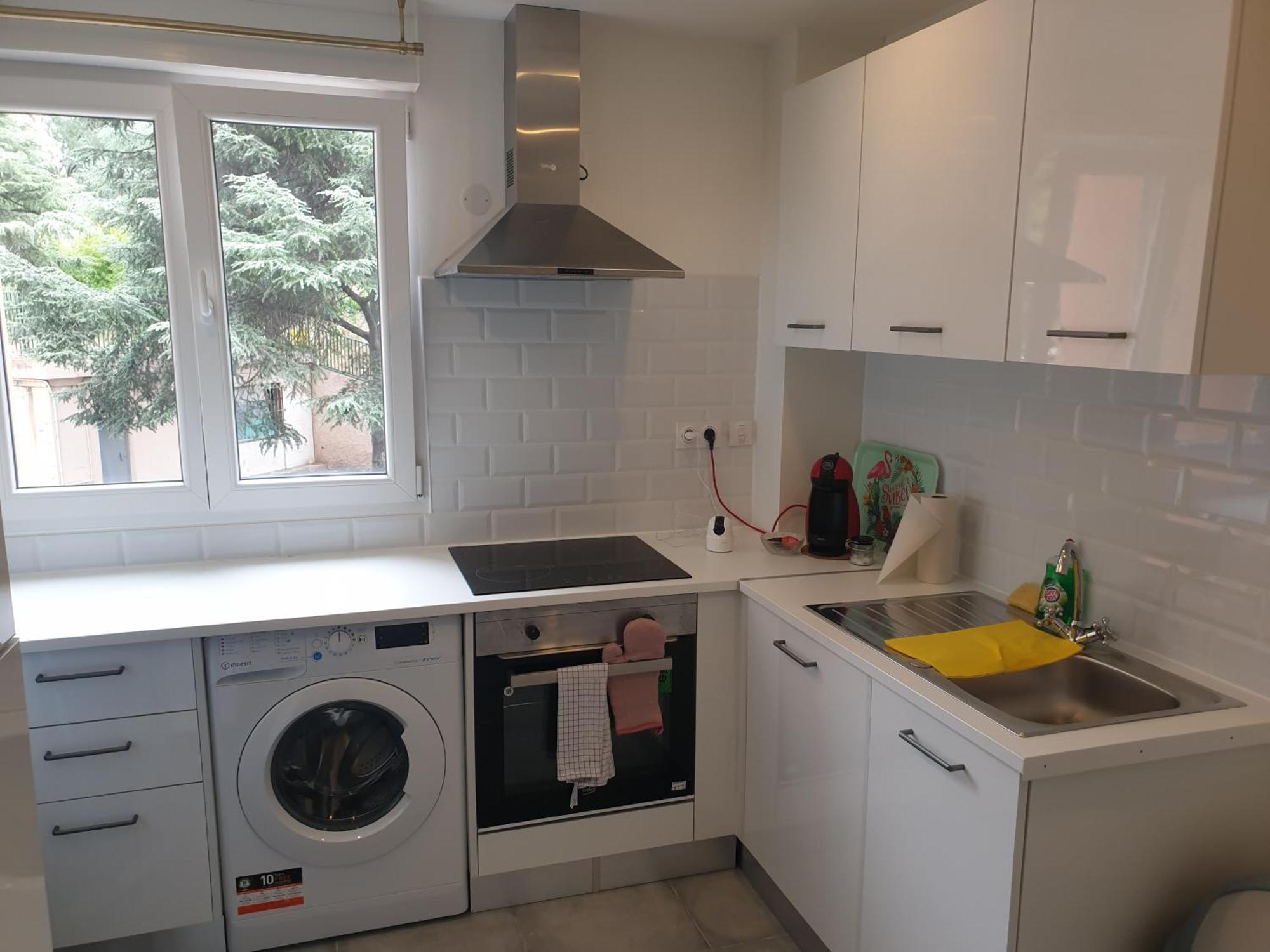 Appartements Renove 2023 Proche Aeroport 5Min, Gare Sncf 2 Min, Tramway Au Pied De L'Immeuble , Parking Possible, Renovated Apartments 2023 Near The Airport 5 Min, Train Station 2 Min, Tram Next To The Building 1 Min, Parking Possible Niza Habitación foto
